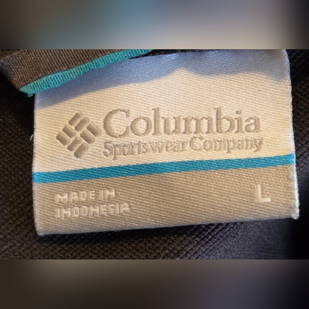 Columbia Men's Panther Creek hooded jacket in a grey/charcoal color. - Picture 5 of 6